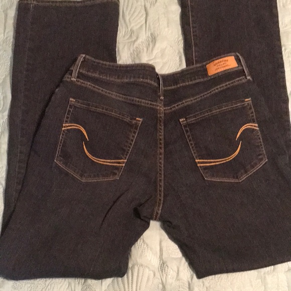 Levi's Denim - Ladies signature Levi’s, modern boot cut  jeans in excellent condition. Size 12L
